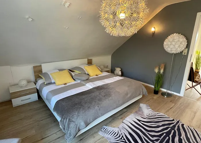 Komfortable 100qm Mit Loggia In Im Frankenwald-fichtelgebirge * Schauenstein